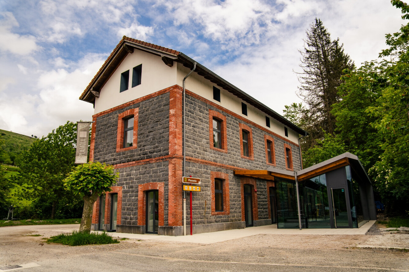 Senda de Txaragorri